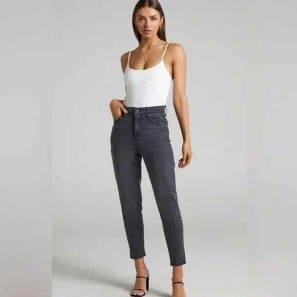 Levi’s Factory Faded Black Gray High Waisted Mom Jeans Women’s Size 29 - Picture 1 of 11